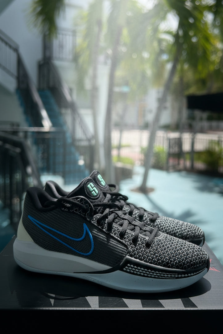 NIKE SABRINA 1 FAMILY BONDS GRIS AZUL
